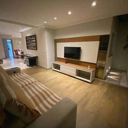 Apt 3Q Luxo Com Ar E Jacuzzi Na Beira Mar Guarapari Ngoại thất bức ảnh