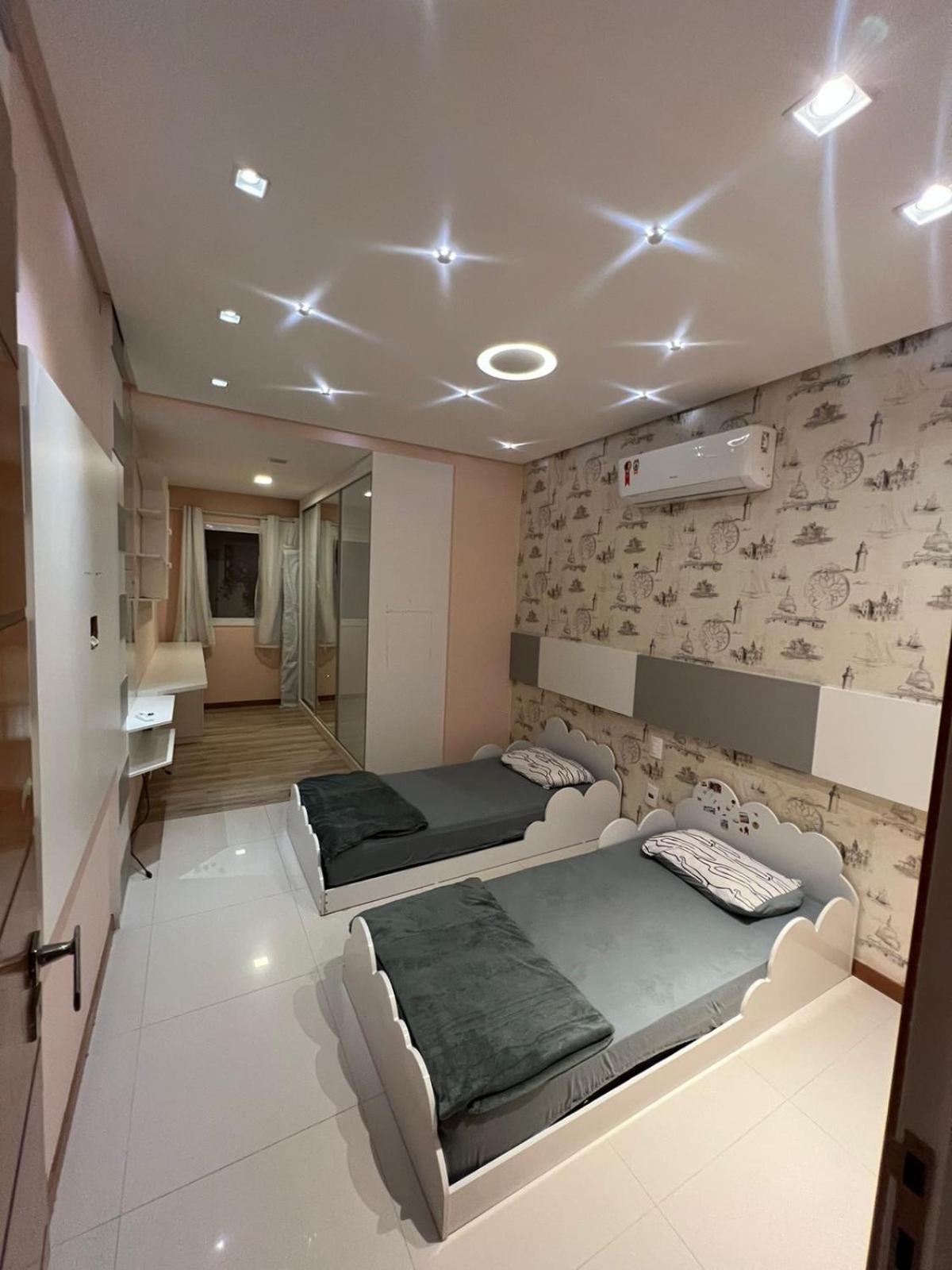 Apt 3Q Luxo Com Ar E Jacuzzi Na Beira Mar Guarapari Ngoại thất bức ảnh