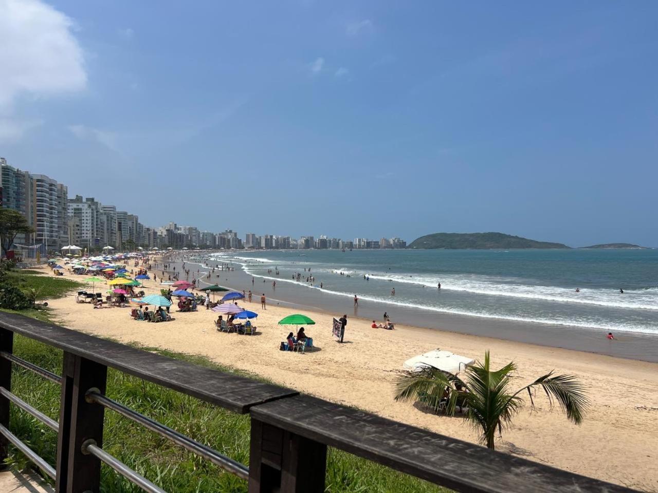 Apt 3Q Luxo Com Ar E Jacuzzi Na Beira Mar Guarapari Ngoại thất bức ảnh